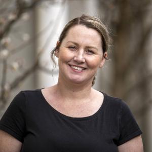 Simone lowe